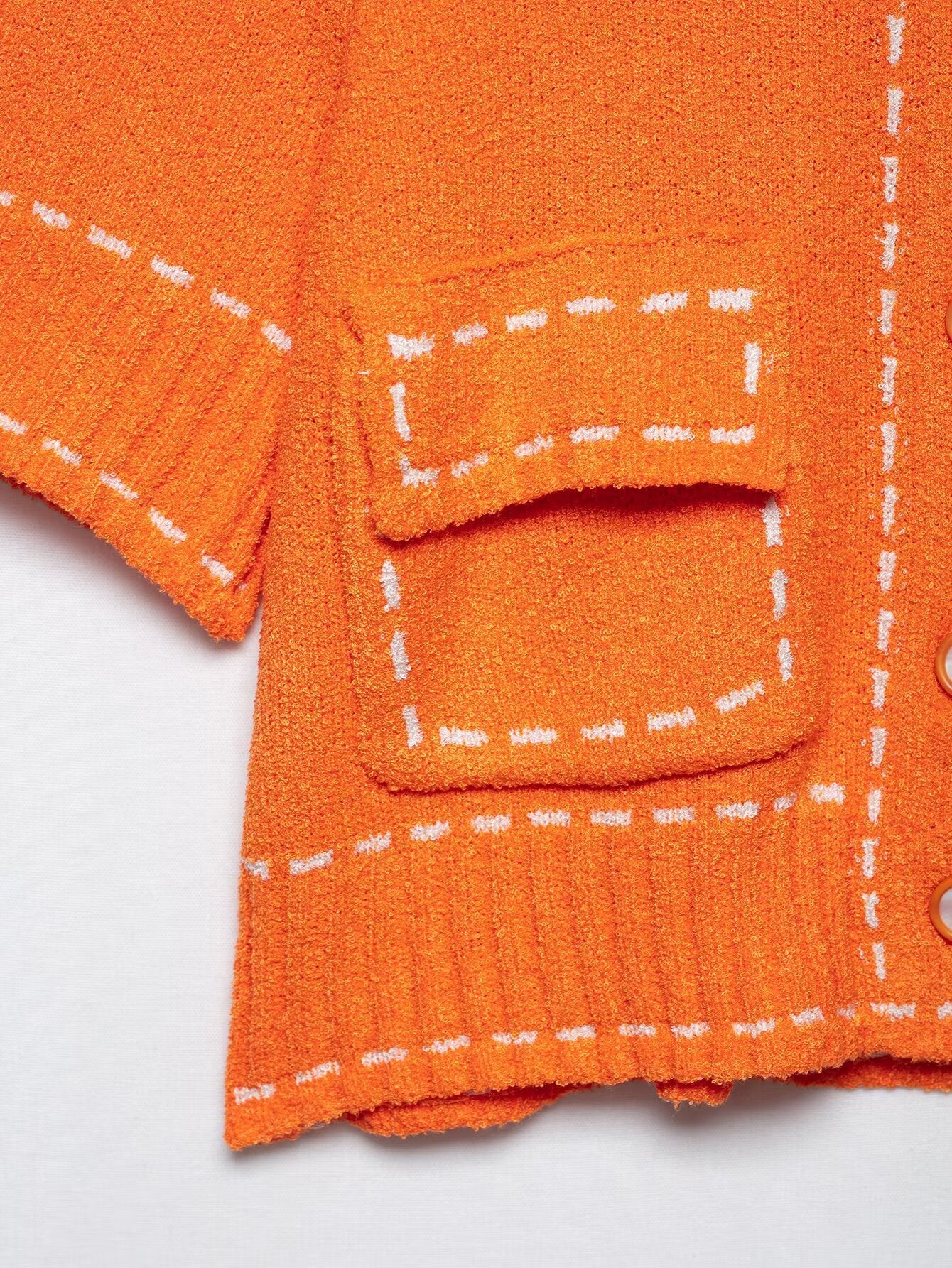 STRICKJACKE DETAILS