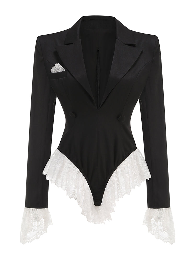BLAZER-STIL MIT SPITZEN-DETAILS