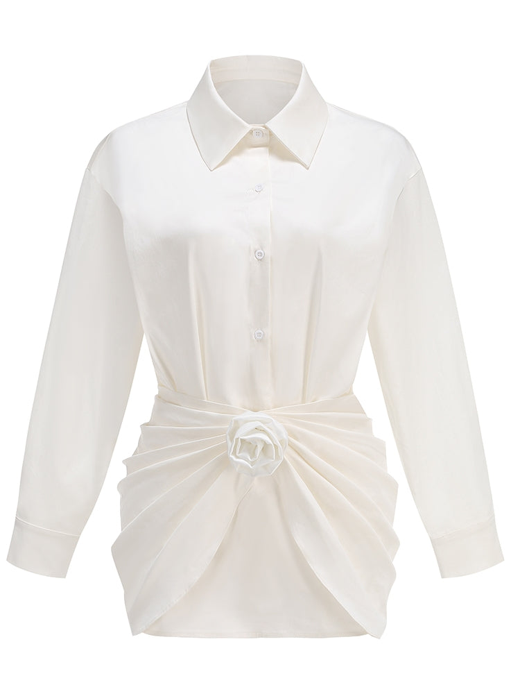 HEMDKLEID MIT 3D-BLUME