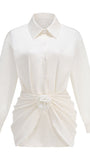 HEMDKLEID MIT 3D-BLUME