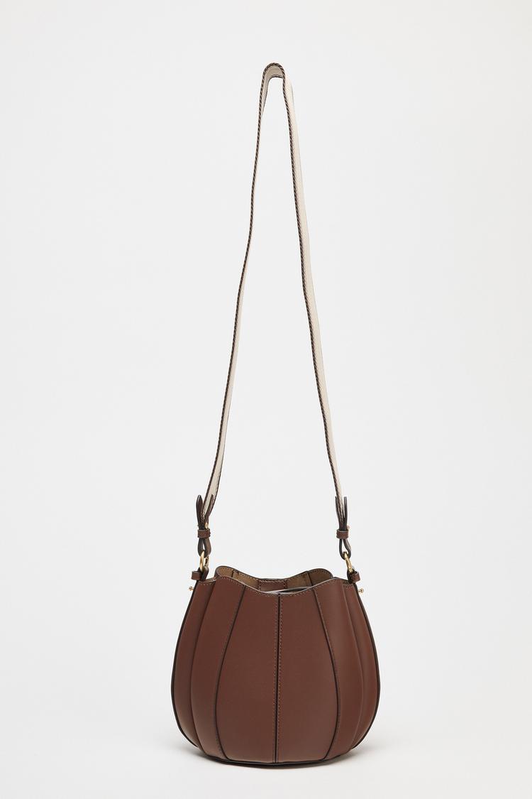 SCHULTERTASCHE IM BEUTELTASCHEN-STIL