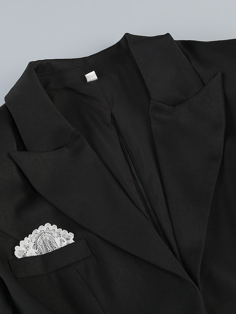 BLAZER-STIL MIT SPITZEN-DETAILS