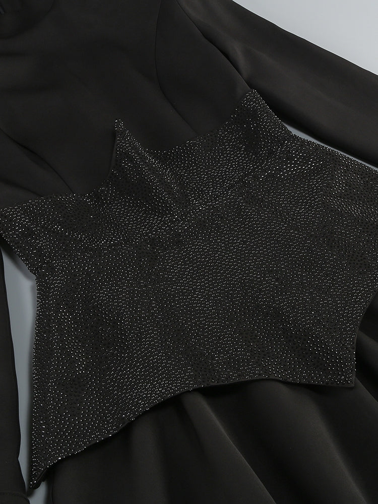 MINI-KLEID MIT KRISTALLEN UND A-LINIE