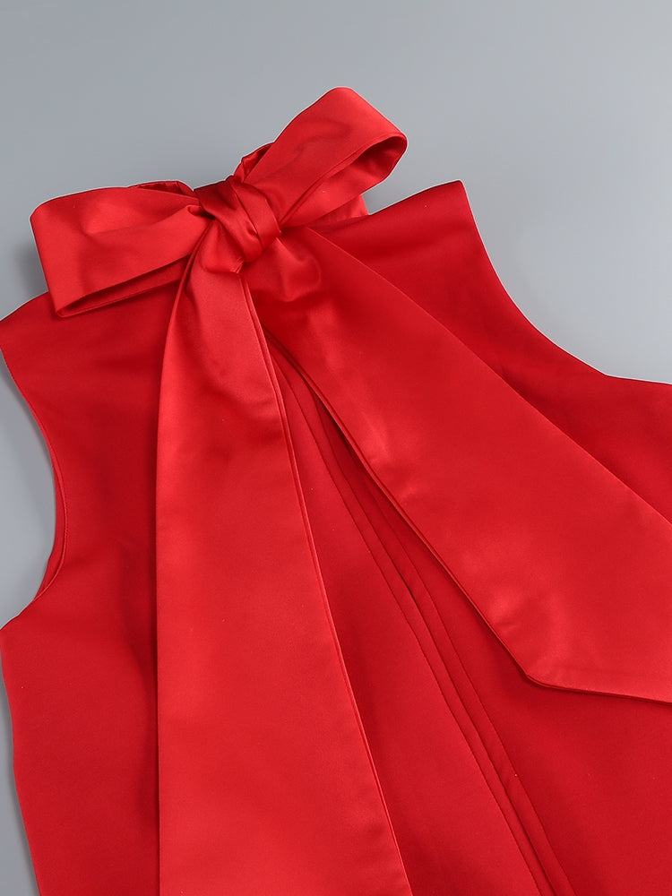 MINI-KLEID MIT BLUMEN-APPLIKATIONEN