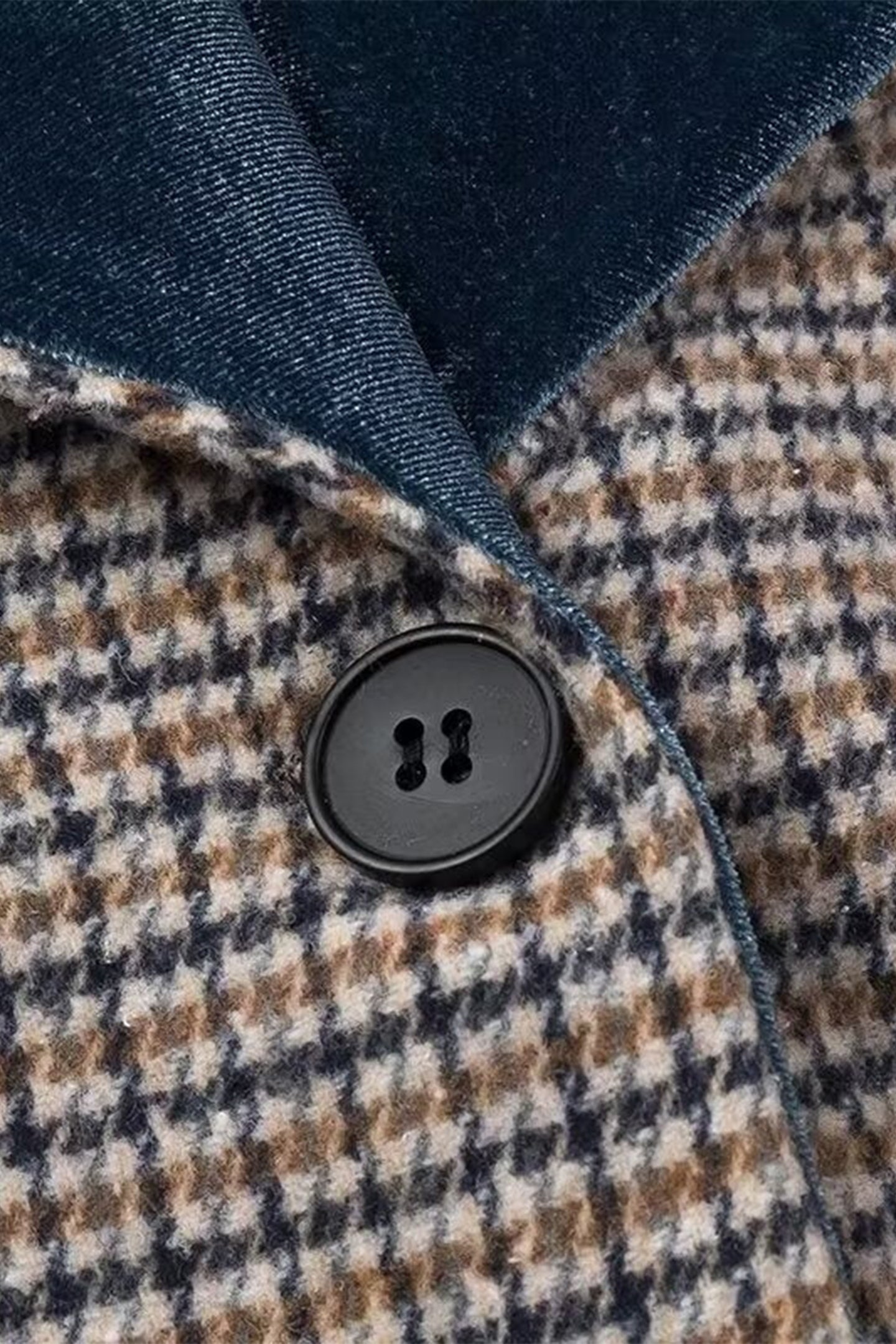 PLAID COAT WITH VELVET COLLAR