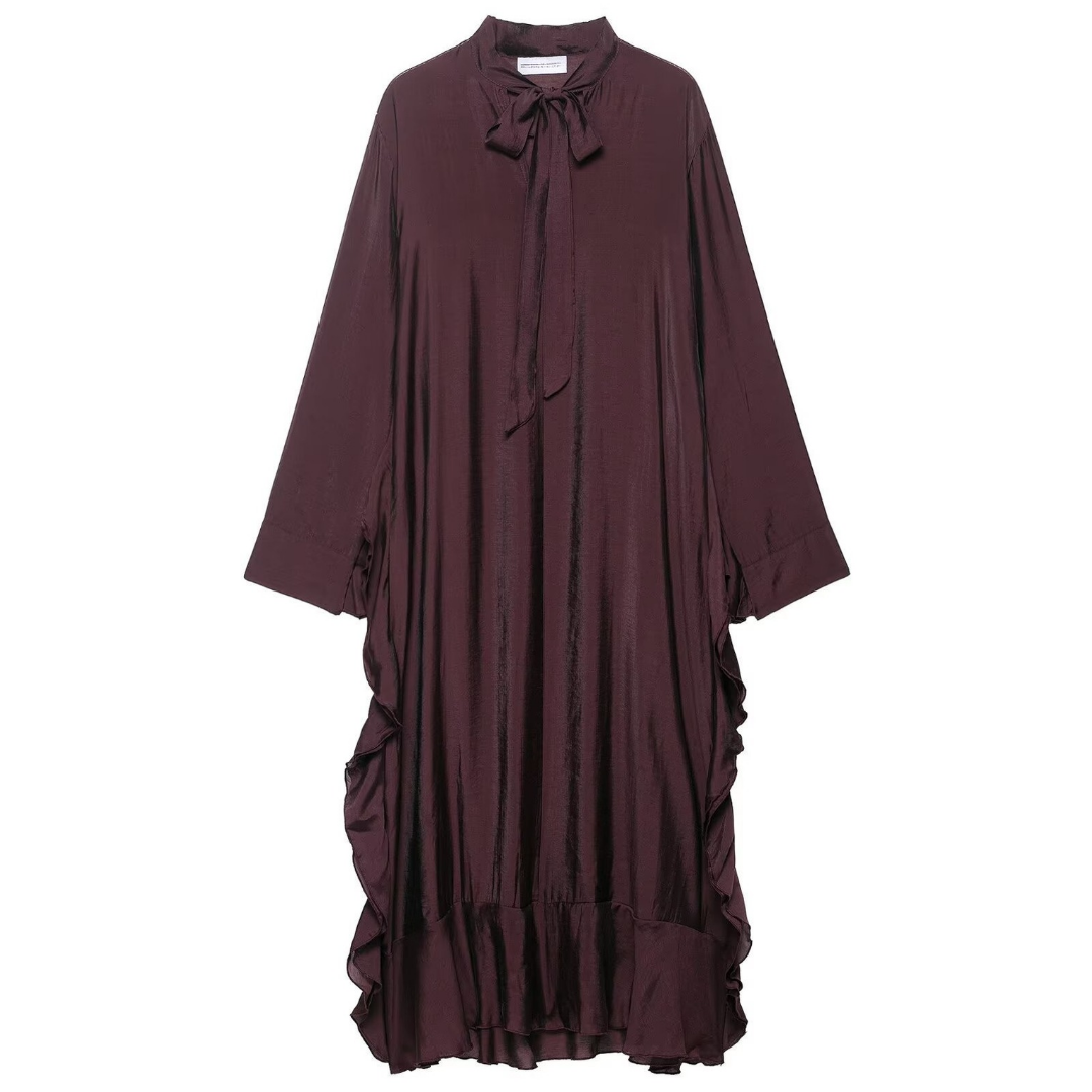 LOCKERES SATIN-KLEID MIT SCHLEIFE
