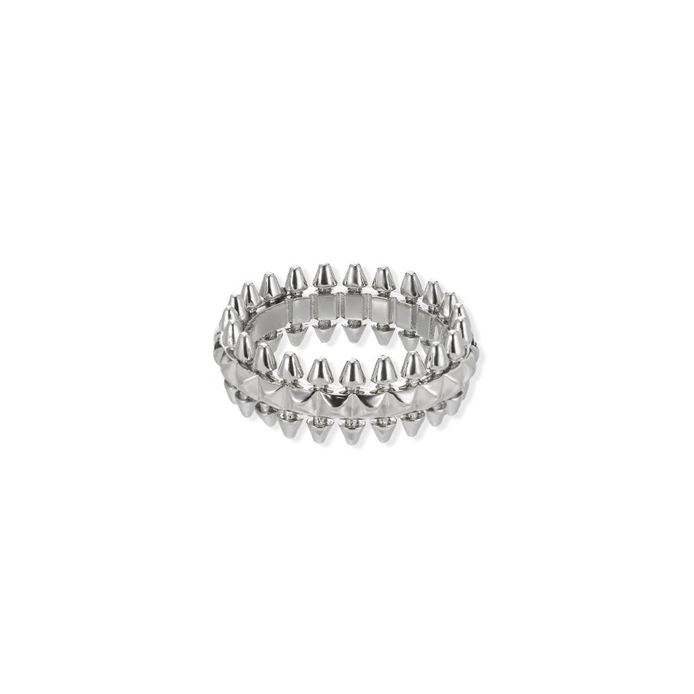 SPIKY RING