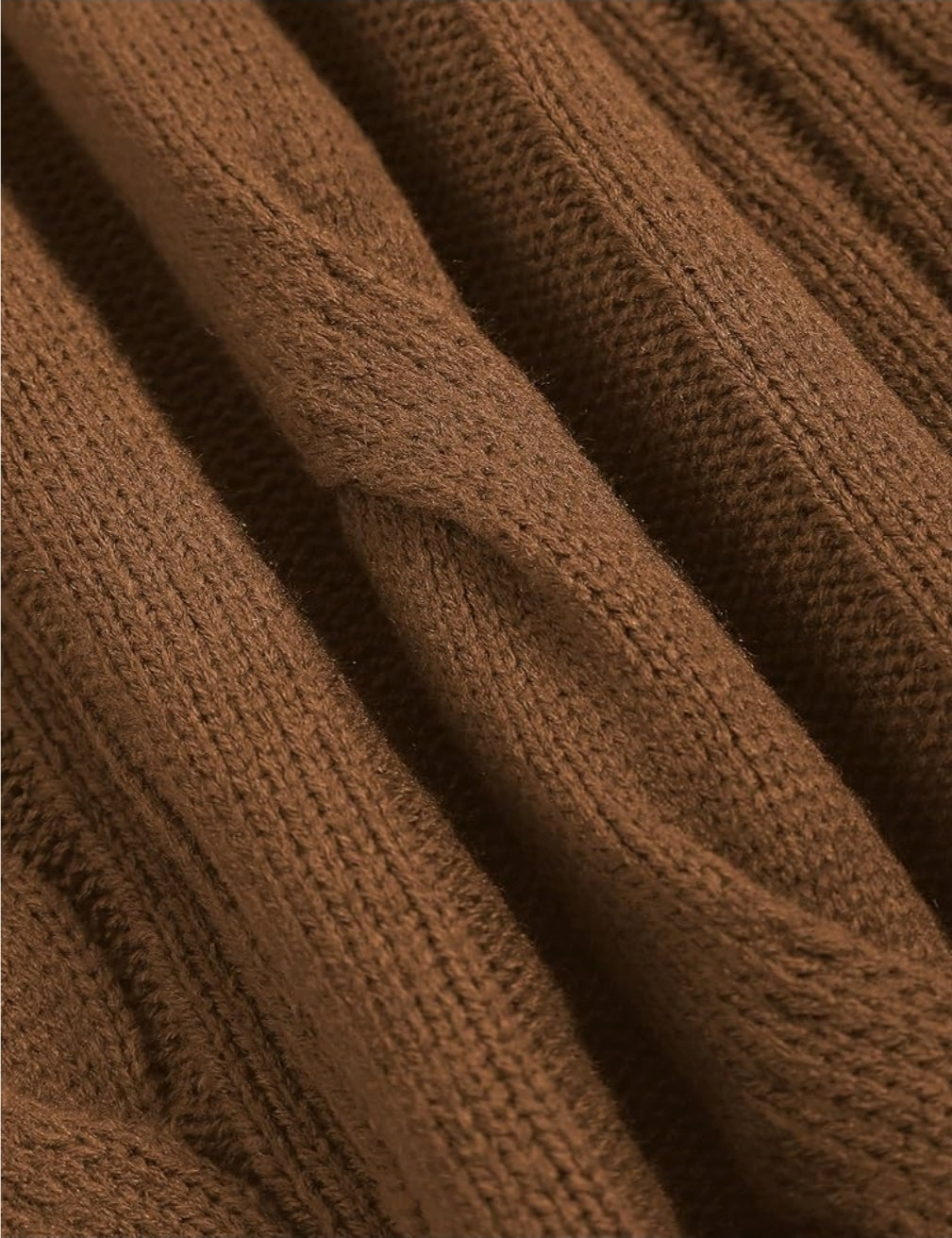TEXTURED CABLE KNIT SWEATER