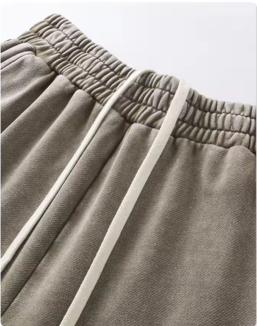 LOUNGE-JOGGER MIT WEITEM BEIN